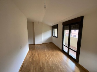 07586-0001 28