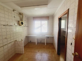 08144-0001 35