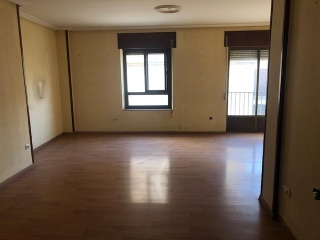 08895-0001 23