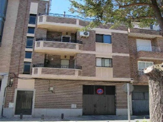 08898-0001 4