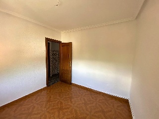 05617-0001 25