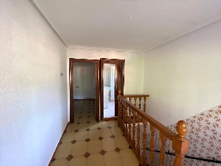 05617-0001 29
