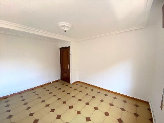 05617-0001 32