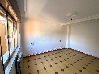 05617-0001 34