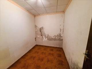 05909-0001 17