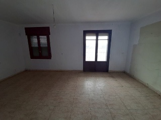 00618-0001 32