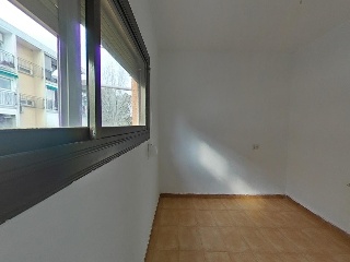 16832-0001 47