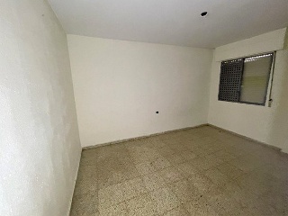 00442-0001 32