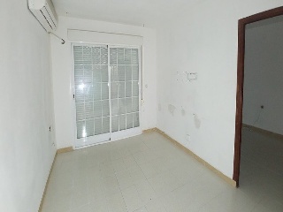 16635-0001 27