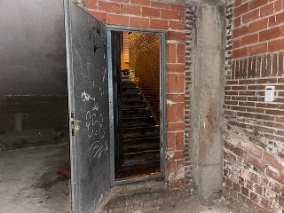 07379-0001 27