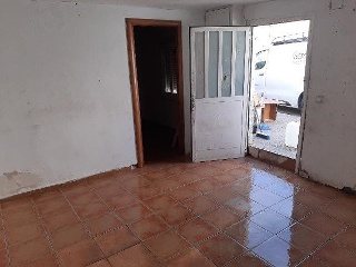 17886-0001 12