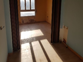 00573-0001 11