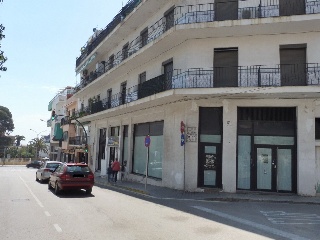 18308-0001 7