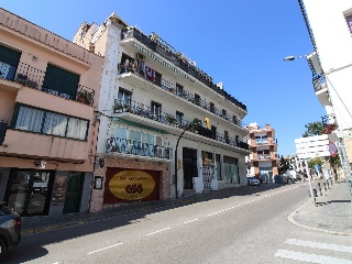18308-0001 9