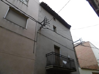 18319-0001 4