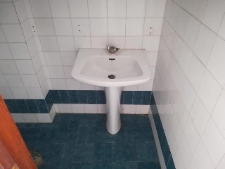 08338-0001 19