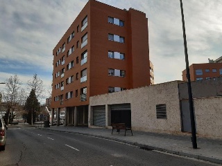 13881-0001 8