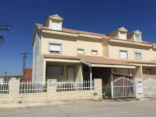 Chalets adosados en Horcajo de Santiago . Cuenca 35