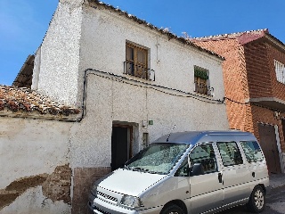 02773-0001 8