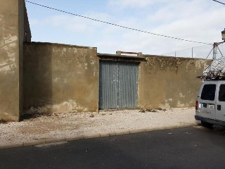 01761-0001 8