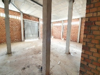 Local comercial en C/ Baltasar Gracián, La Carlota - Córdoba - 37
