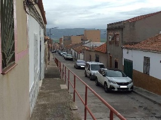 00775-0001 8