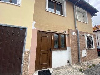 00739-0001 19
