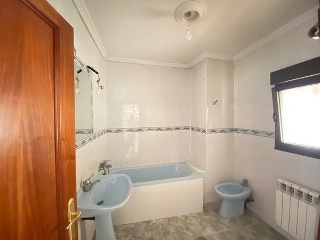 00739-0001 34