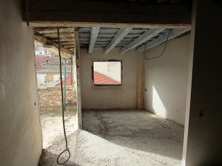 12166-0001 16