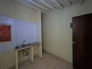 02458-0001 28