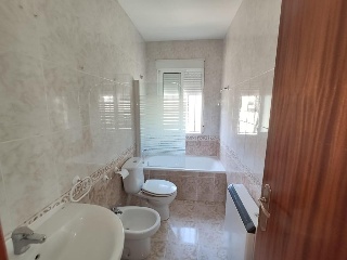 03925-0001 32