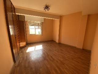 03709-0001 24