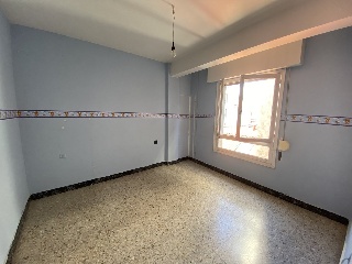 03709-0001 27