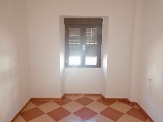 04728-0001 29
