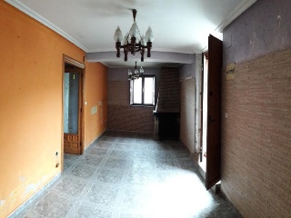 Casa adosada con trastero en Treto 13