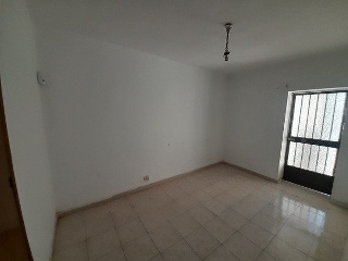 04699-0001 14