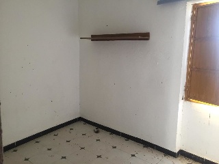 04702-0001 7