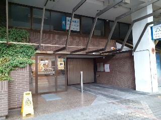 00385-0001 18