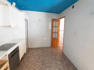 08232-0001 18