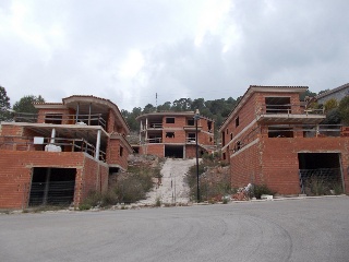 Chalet en construcción detenida en C/ Meliana 2