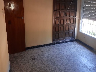 Chalet independiente situado en Marchena 28