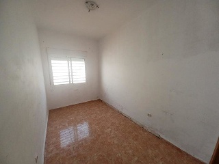 04939-0001 24