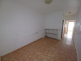 04939-0001 26