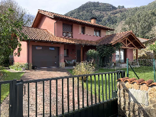 Unifamiliar en venta en Ampuero de 177  m²