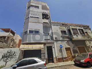 Local en venta en Almeria de 96  m²
