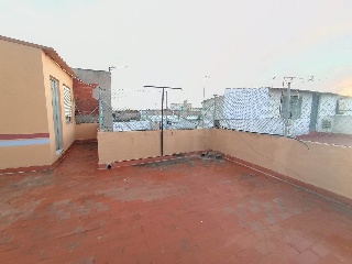 Casa adosada en C/ Julián Pedroño 28