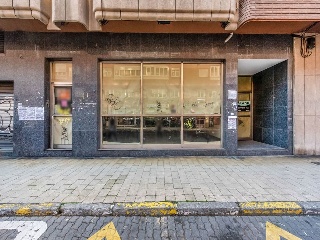 Local en C/ Fuente el Sol 22