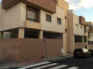 Piso en venta en Almería de 110  m²