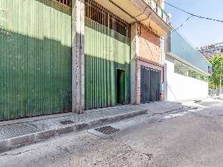 Locales comerciales en C/ Nuestra Señora de la Piedad 59