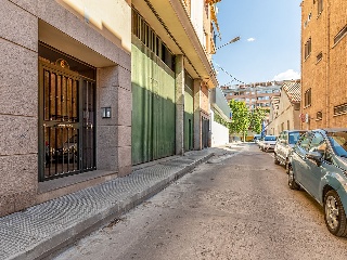 Locales comerciales en C/ Nuestra Señora de la Piedad 60